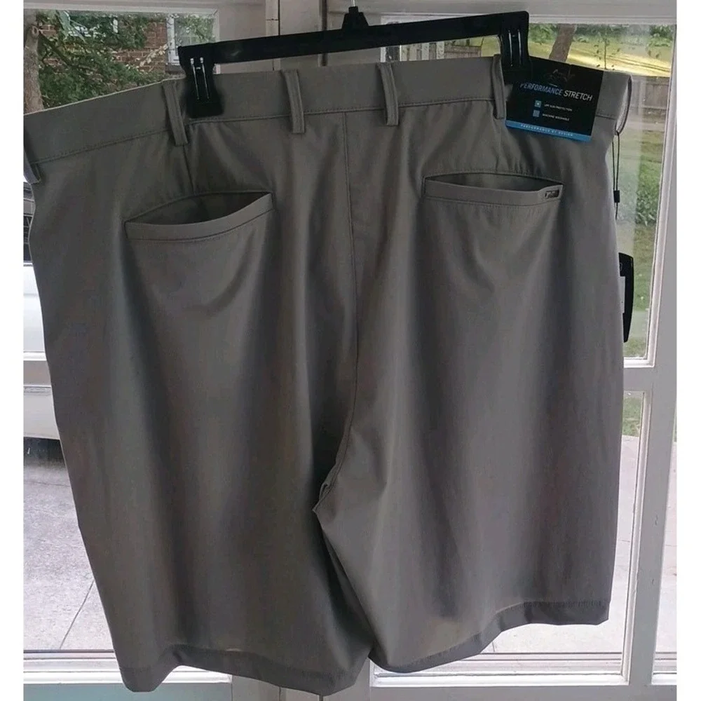 NWT Greg Norman Shorts Mens 42 Gray Performance Stretch Golf UPF Sun Protection